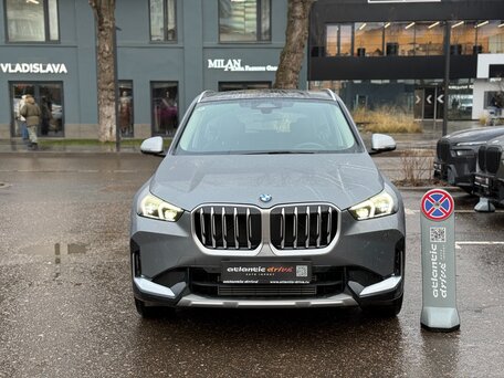 2026 BMW X1 Long 25Li xDrive III (U11/U12), серый, 5440000 рублей, вид 2