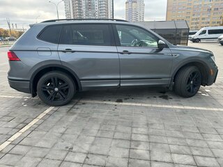2019 Volkswagen Tiguan Allspace II, серый, 3100000 рублей, вид 5