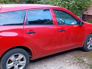 2002 Toyota Matrix I (E130), красный, 450000 рублей, вид 3