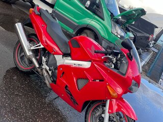 2002 Honda VFR 800, красный, 430000 рублей, вид 1