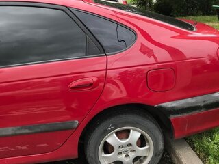 1998 Toyota Avensis I, красный, 470000 рублей, вид 3
