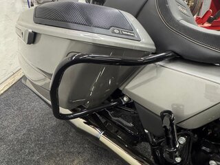 2023 Harley-Davidson CVO Street Glide, серебристый, 4200000 рублей, вид 4