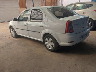 2014 Renault Logan I Рестайлинг, белый, 470000 рублей, вид 4