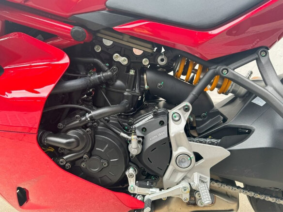 2024 Ducati Supersport, красный, 1800000 рублей - вид 5