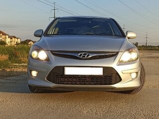 2011 Hyundai i30 I Рестайлинг, серебристый, 1100000 рублей, вид 2