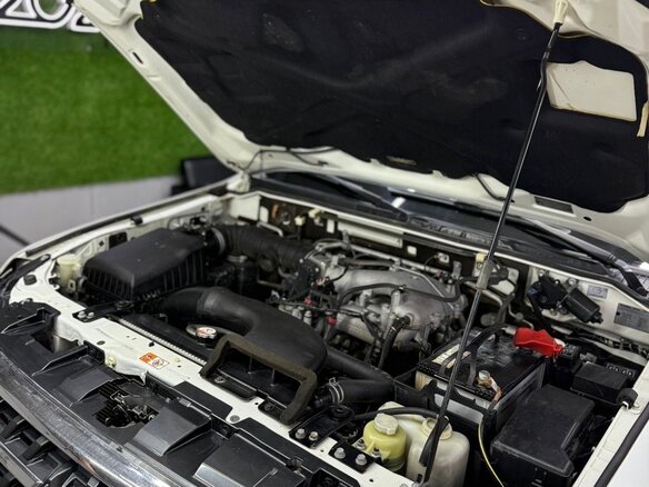 2014 Mitsubishi Pajero IV Рестайлинг 2, белый, 2400000 рублей - вид 7