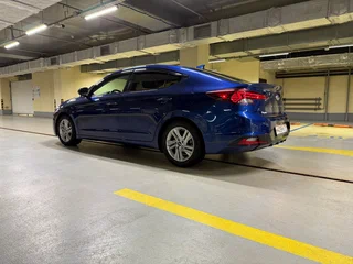 2020 Hyundai Elantra VI (AD) Рестайлинг, синий, 1500000 рублей, вид 5