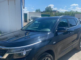 2022 Kia Seltos I, чёрный, 1850000 рублей, вид 3