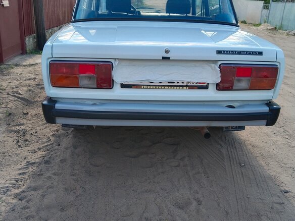 1999 Lada (ВАЗ) 2105, белый, 200000 рублей - вид 2