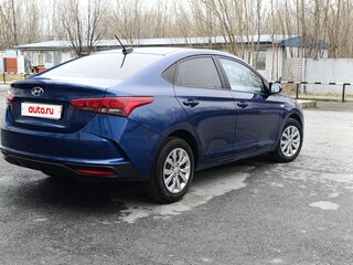 2022 Hyundai Solaris II Рестайлинг, синий, 1805000 рублей, вид 4