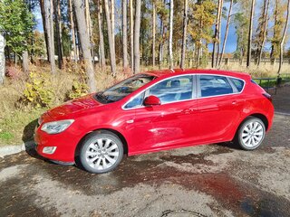 2012 Opel Astra J, красный, 555000 рублей, вид 1