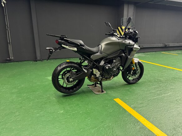 2022 Yamaha MT-09 Tracer (FJ-09), серый, 1325000 рублей - вид 6
