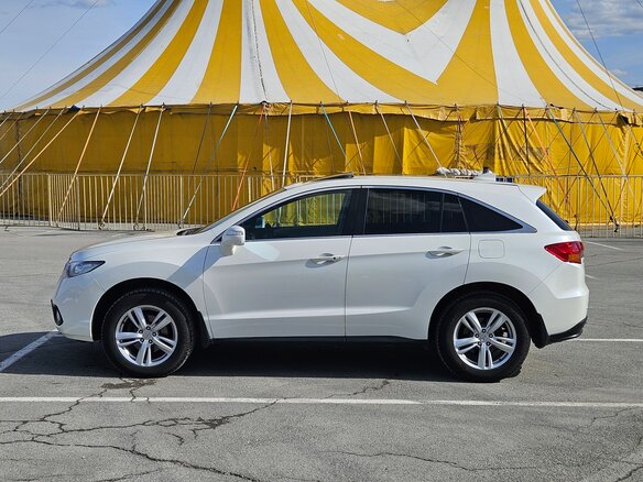 2014 Acura RDX II, белый, 2000000 рублей - вид 2