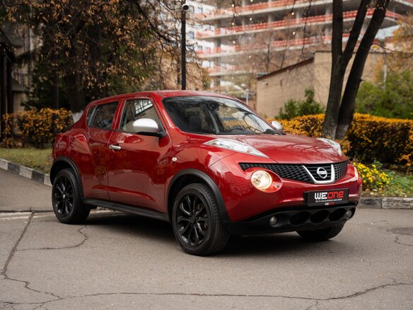 2012 Nissan Juke I, красный