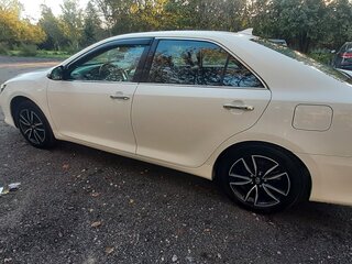 2017 Toyota Camry VII (XV50) Рестайлинг 2, белый, 2345000 рублей, вид 4
