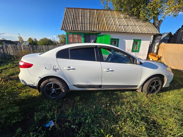 2014 Renault Fluence I Рестайлинг, белый, 850000 рублей - вид 5