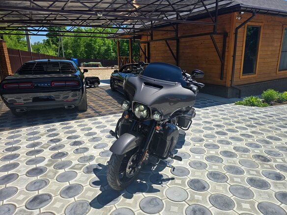 2023 Harley-Davidson Electra Glide, серый, 2550000 рублей - вид 5