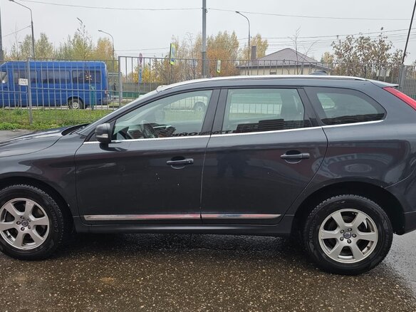 2014 Volvo XC60 I Рестайлинг, серый, 1800000 рублей - вид 4