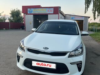 2017 Kia Rio IV, белый, 1520000 рублей, вид 2