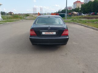 2004 Mercedes-Benz S-Класс 320 IV (W220) Рестайлинг, чёрный, 999000 рублей, вид 4