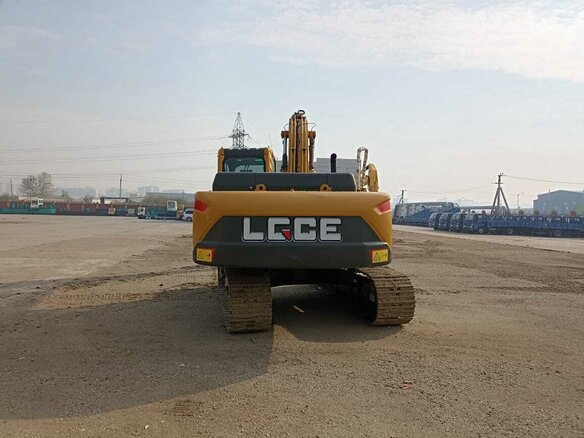 2023 LGCE E6210F, жёлтый, 8777777 рублей - вид 23