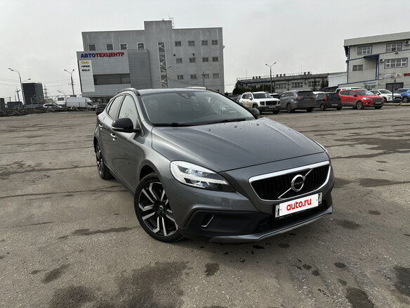 2018 Volvo V40 Cross Country I Рестайлинг, серый, 1820000 рублей