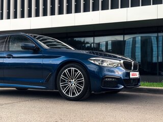 2019 BMW 5 серии 540d xDrive VII (G30/G31/G38), синий, 4900000 рублей, вид 3