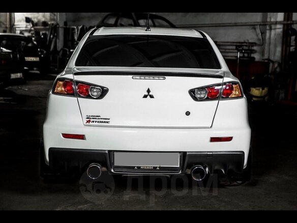 2010 Mitsubishi Lancer Evolution X, белый, 5000000 рублей - вид 6
