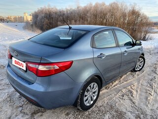 2014 Kia Rio 5-speed III, голубой, 722000 рублей, вид 5