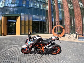 2017 KTM 1290 Super Duke R, оранжевый, 1150000 рублей, вид 4