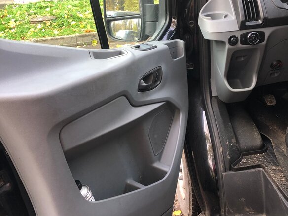 2016 Ford Transit, чёрный, 2000000 рублей - вид 7
