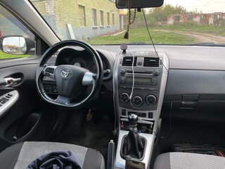2012 Toyota Corolla X (E140, E150) Рестайлинг, чёрный, 852000 рублей, вид 1