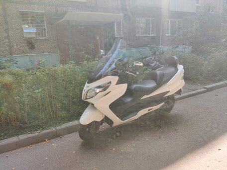 2012 Suzuki Burgman (SkyWave) 400, белый, 350000 рублей, вид 3