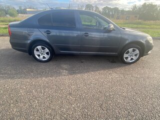2012 Skoda Octavia II (A5) Рестайлинг, серый, 900000 рублей, вид 4