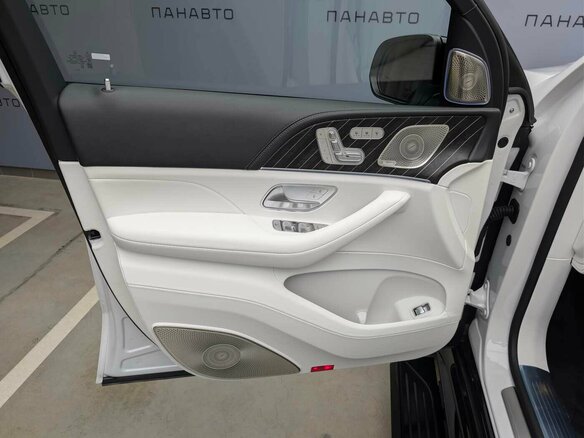 2026 Mercedes-Benz Maybach GLS 600 I Рестайлинг, белый, 32700000 рублей - вид 13