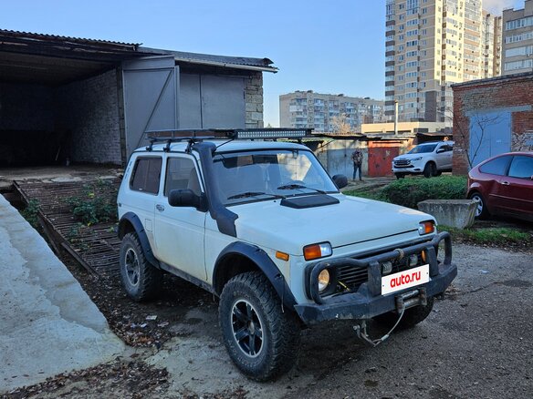 2002 Lada (ВАЗ) 2121 (4x4) I Рестайлинг, белый, 600000 рублей - вид 3