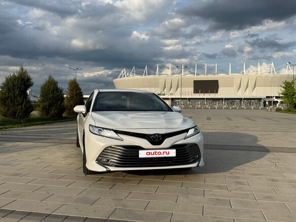 2021 Toyota Camry VIII (XV70), белый, 3690000 рублей - вид 1