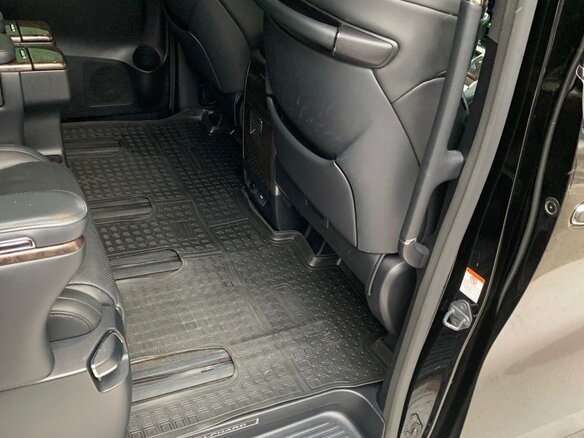 2019 Toyota Alphard III Рестайлинг, чёрный, 4500000 рублей - вид 4
