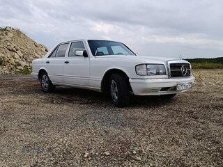 1987 Mercedes-Benz S-Класс 300 II (W126) Рестайлинг, белый, 650000 рублей, вид 3