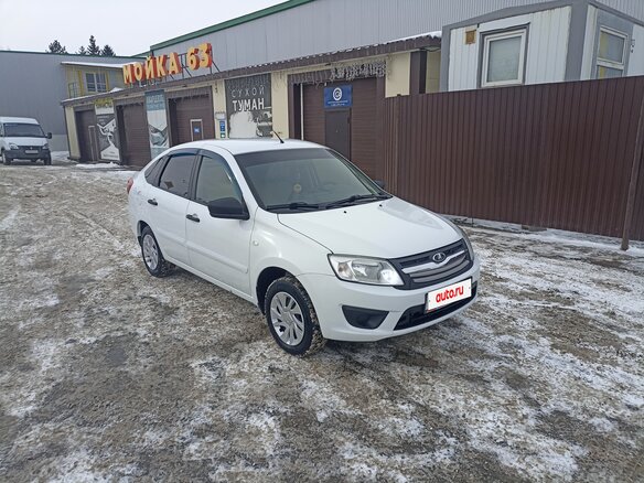 2017 Lada (ВАЗ) Granta I, белый, 660000 рублей