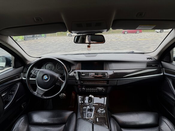 2012 BMW 5 серии 530d xDrive VI (F10/F11/F07), белый, 1700000 рублей - вид 5
