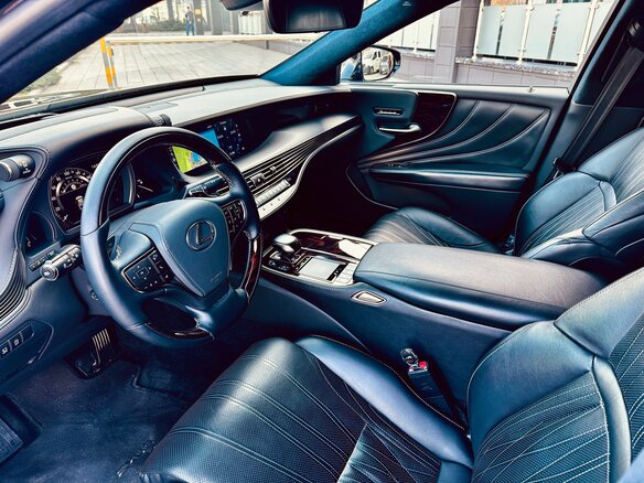 2018 Lexus LS 500 V, чёрный, 4900000 рублей - вид 6
