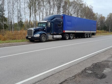 2008 Peterbilt 386, синий, 4200000 рублей, вид 3
