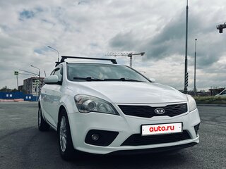 2011 Kia Ceed I Рестайлинг, белый, 500000 рублей, вид 1