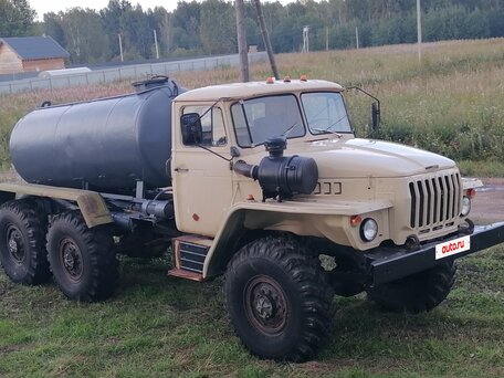 1997 Урал 4320, бежевый, 1600000 рублей, вид 1