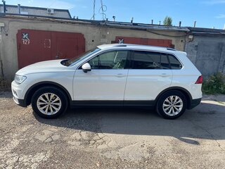 2017 Volkswagen Tiguan II, белый, 1800000 рублей, вид 3