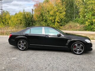 2009 Mercedes-Benz S-Класс 500 V (W221) Рестайлинг, чёрный, 2300000 рублей, вид 3