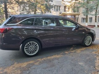 2017 Opel Astra K, коричневый, 920000 рублей, вид 3