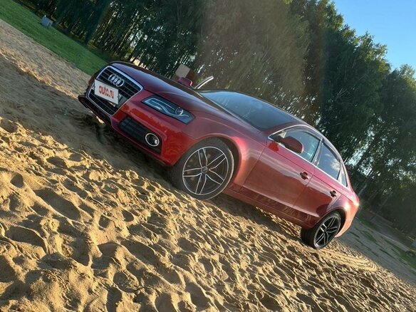 2009 Audi A4 IV (B8), красный, 1300000 рублей