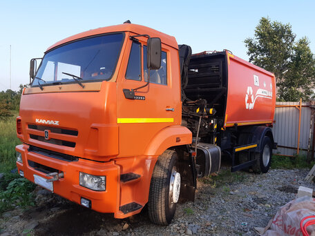 2011 КамАЗ 65116, оранжевый, 3000000 рублей, вид 2